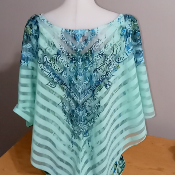 World unity top - Picture 4 of 6